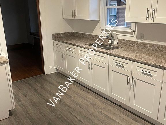 5th image of 933 Palmetto Ave