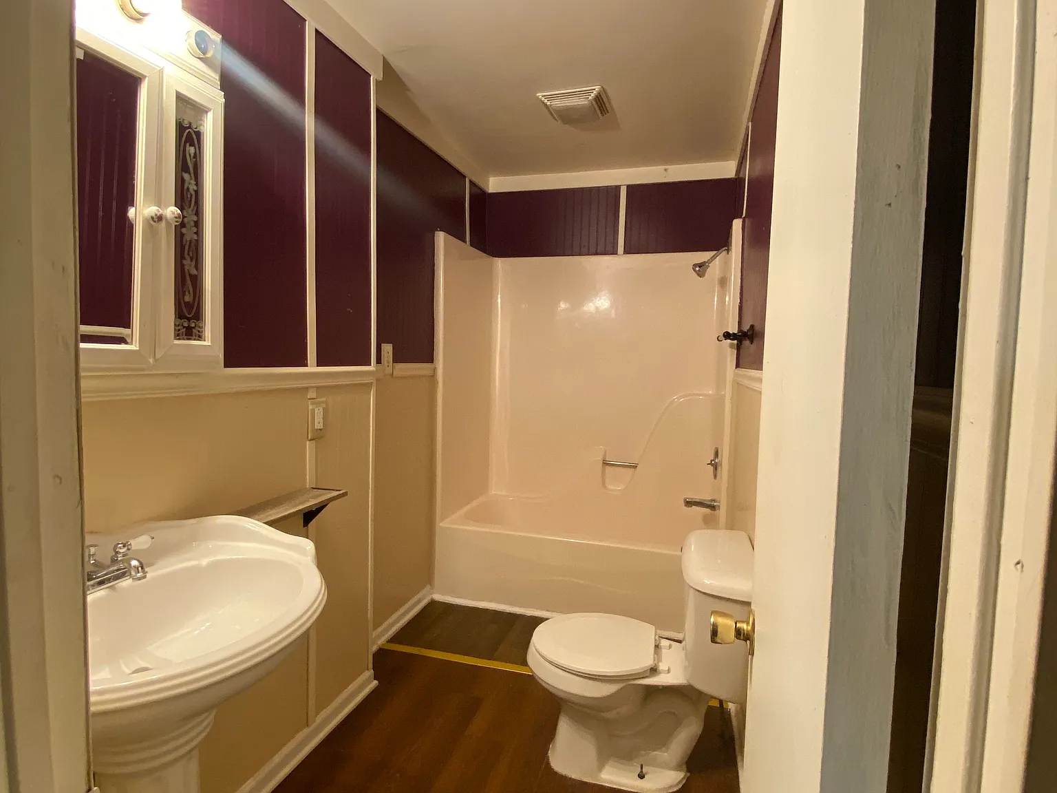 3 bed, 1293 sqft, $1,100 — Photo 2
