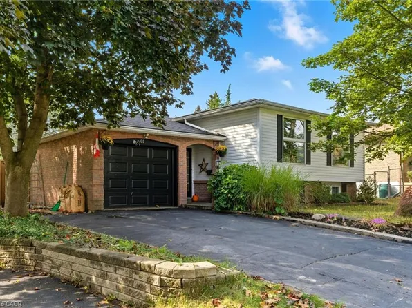 60 Scott Rd, Cambridge, ON N3C 2X4