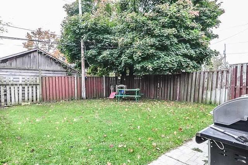 Ajax House for rent - 4 Bedrooms — photo 17
