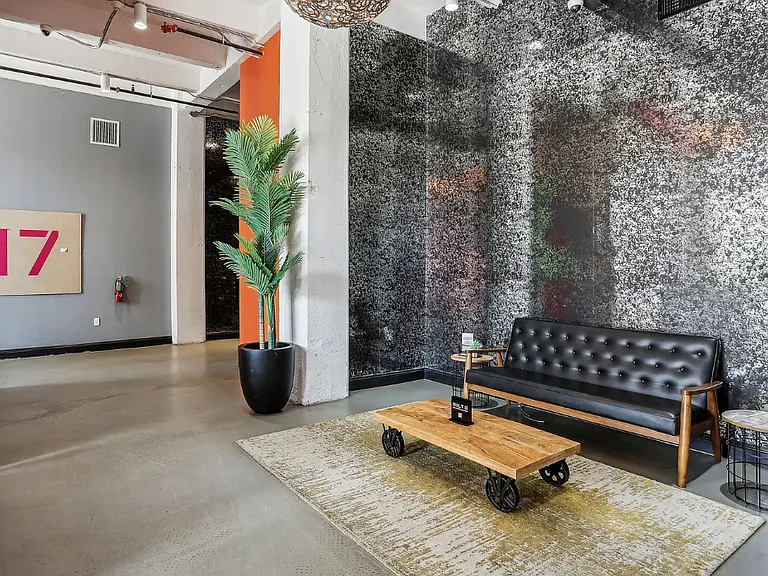 Spring Lofts — Photo 5