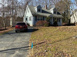 29 Dawson Rd, Worcester, MA 01602