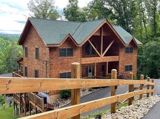 509 Woodland Dr, Gatlinburg, TN 37738