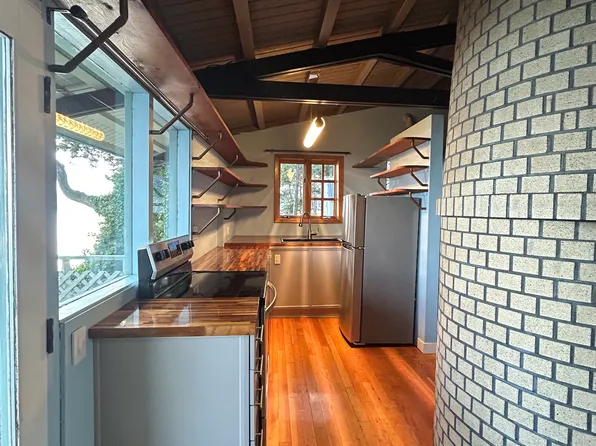 6766 Salmon Beach Rd, Anacortes, WA 98221