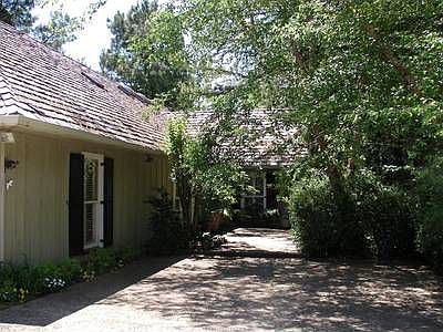2nd image of 1600 Country Club Ln