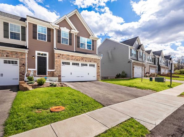 220 Stonehurst Dr, Morgantown, WV 26501