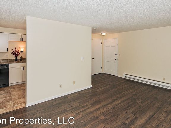 5th image of 12211 Edgewood Ave SW APT 6