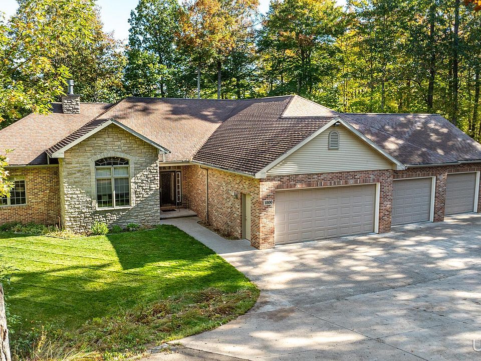 1st image of 1800 Middle Pointe Ln