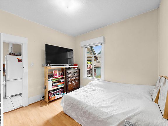 5th image of 2130 William St
