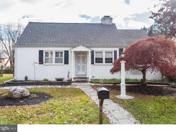 29 Main St, Newtown Square, PA 19073