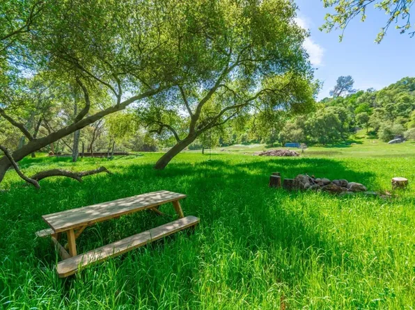 2250 Creekside Ln, Loomis, CA 95650