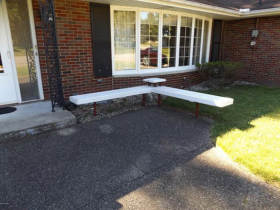 2nd image of 1774 Greenbriar Dr