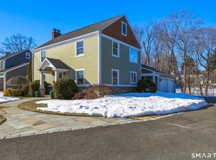 4 Wyndwood Road, West Hartford, CT 06107