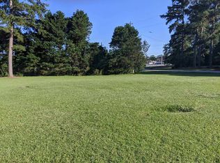 102 Forest Dr, Clinton, NC 28328