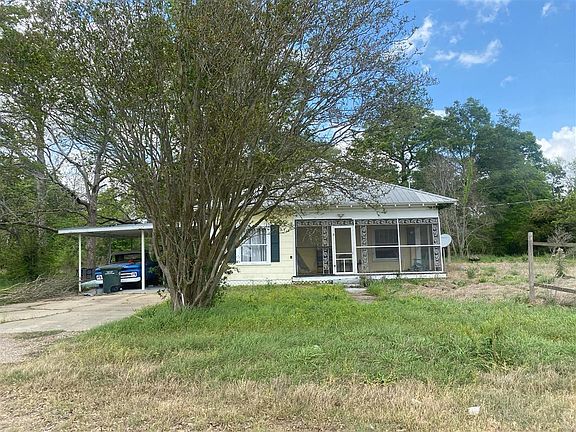 2nd image of 142 Ruth Carver Rd