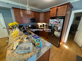 15 Orchard St #1T, Cambridge, MA 02140