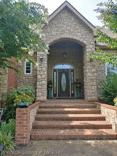 1st image of 607 Pine Cliff Dr
