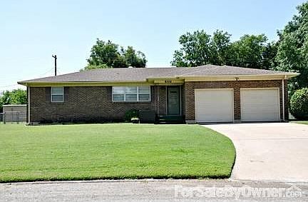 1st image of 1112 N Meadow Dr