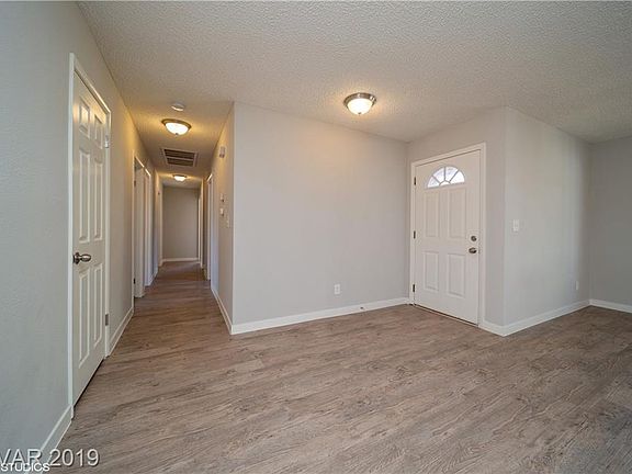 4th image of 408 Monmouth Ct