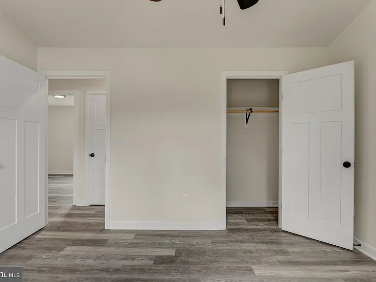 19 Carol St — Photo 22