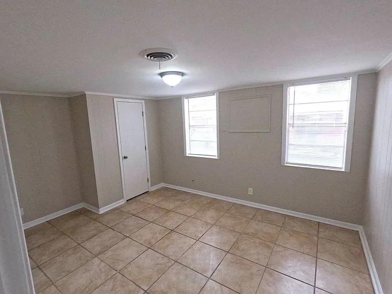 4898 Dianne Dr — Photo 8