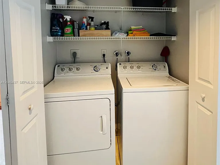 3600 Mystic Pointe Dr #1401 — Photo 20