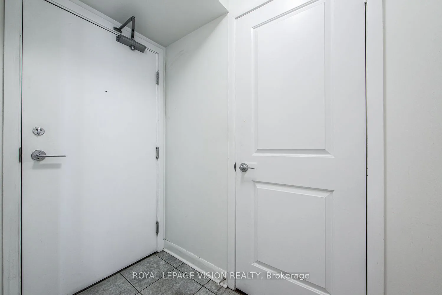 2 bed, $2,350 — Photo 3