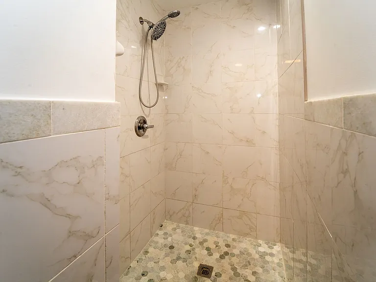 64 Fullerwood Dr — Photo 18