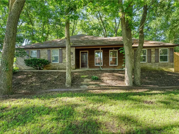 2409 S Brandi Dr, Fayetteville, AR 72701