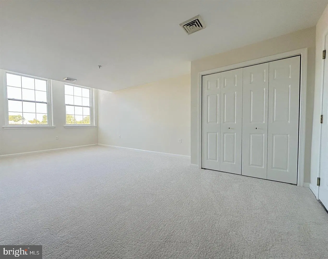 2 bed, 1.5 bath, 968 sqft, $1,650 — Photo 3