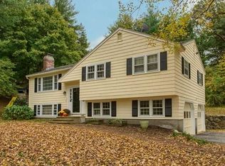 10 Cherry Ln, Westford, MA 01886