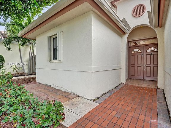 2nd image of 212 Citrus Trl