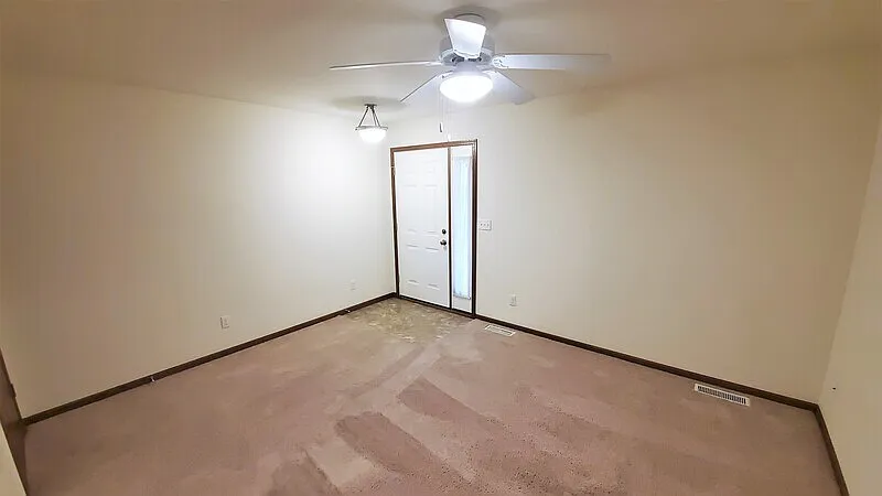 3 bed, 2.5 bath, 1446 sqft, $2,000 — Photo 3