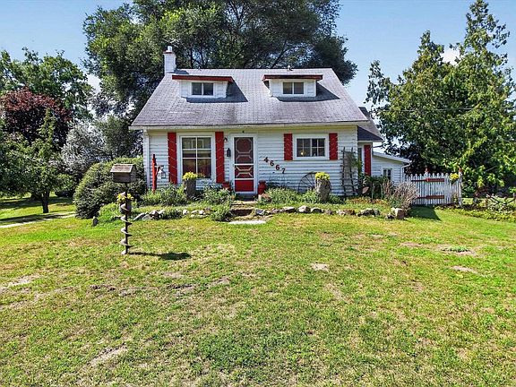 3rd image of 4667 N Croswell Rd
