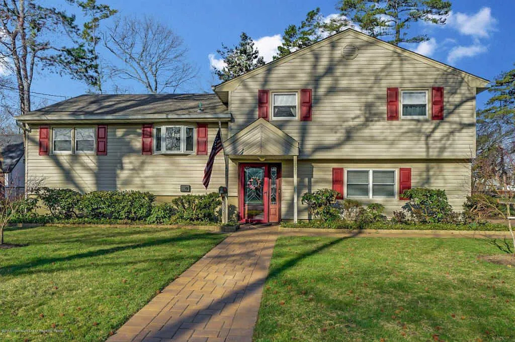 230 Pinecrest Rd photo 1
