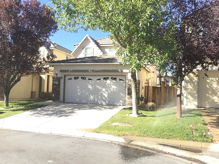 3976 Dominus Dr — Photo 2