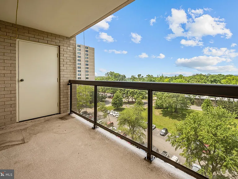 205 Yoakum Pkwy #902 — Photo 18