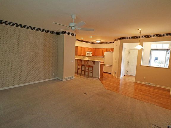 2nd image of 32 Knollwood Holw