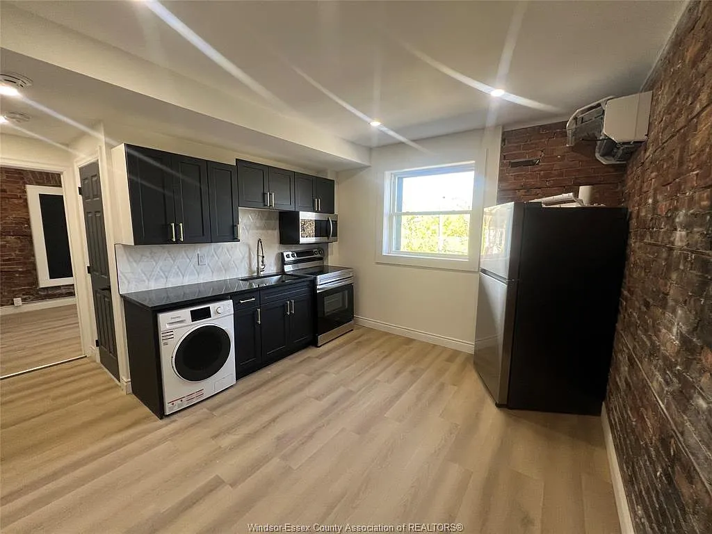 1 bed, $1,299 — Photo 3