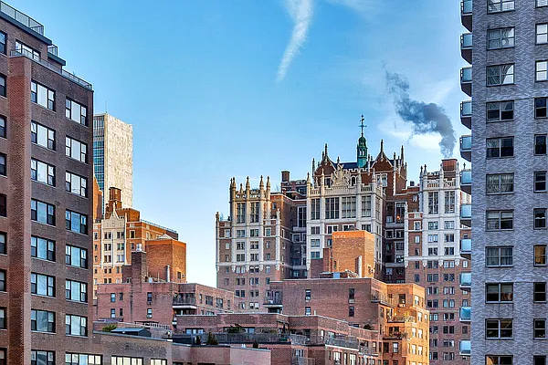 Rented by Douglas Elliman | media 8