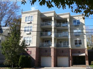 547 Gorge Rd #C002D-2D, Cliffside Park, NJ 07010