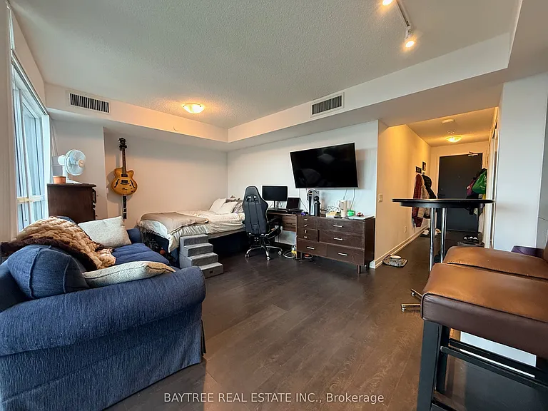 125 Redpath Ave #416 — Photo 2