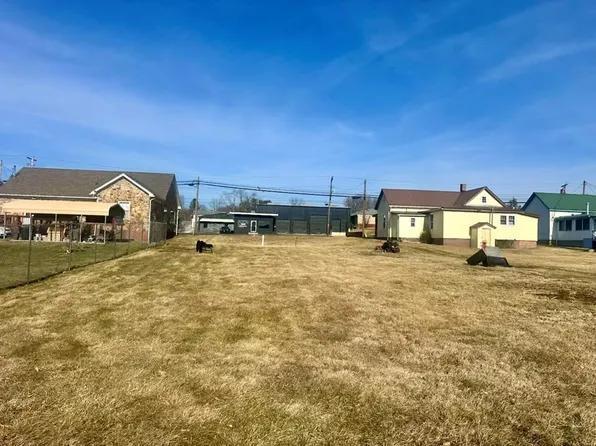 406 Thorn St, Princeton, WV 24740