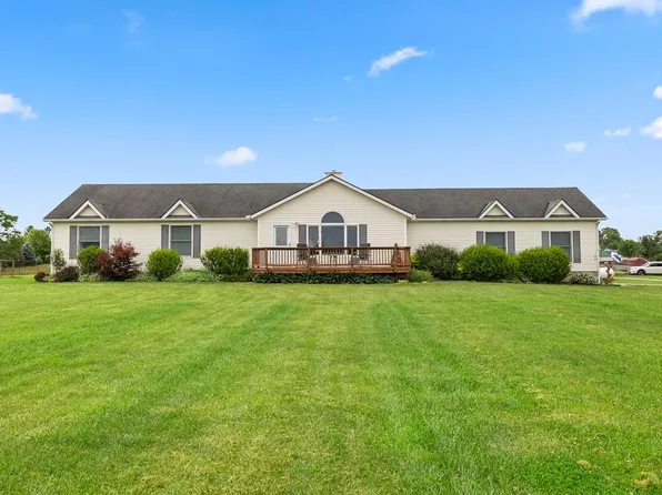 37887 Law Rd, Grafton, OH 44044