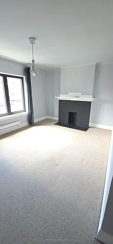 387 Roncesvalles Ave Photo 1
