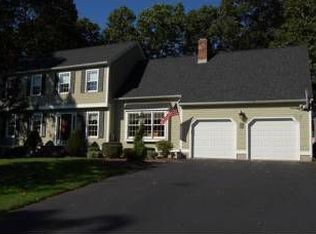 18 Whitewood Dr, Branford, CT 06405