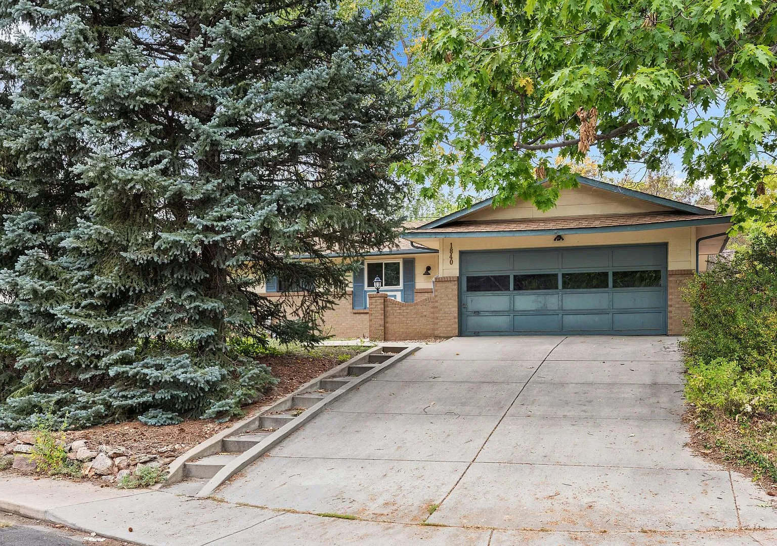 Lovely 4 bed, 3 bath home in Boulder! Available NOW! — Photo 2
