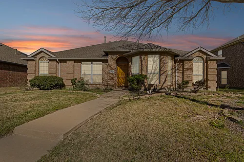 3509 Manor Dr Photo 1