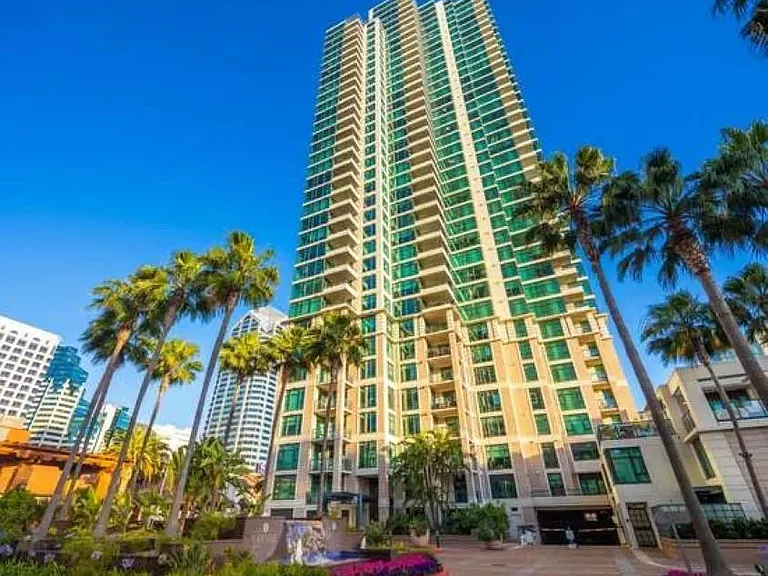 1199 Pacific Hwy #1204 — Photo 2