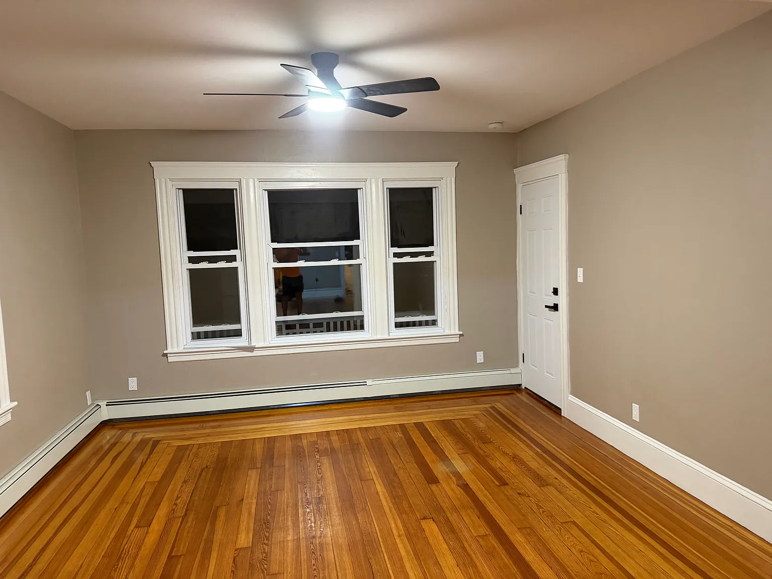 3 bed, $2,000 — Photo 3